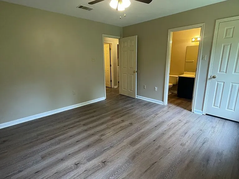 2555 Winchester Dr — Photo 11