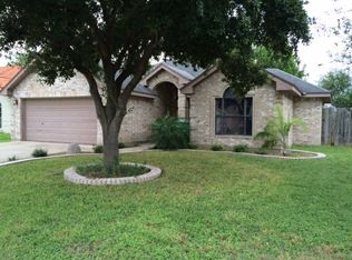 916 Parkway Dr, Pharr, TX 78577