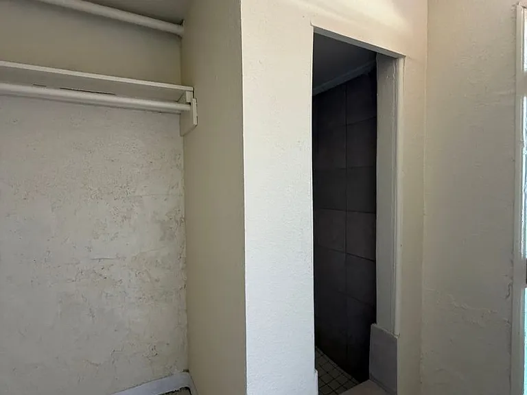 504 E Williams St — Photo 14