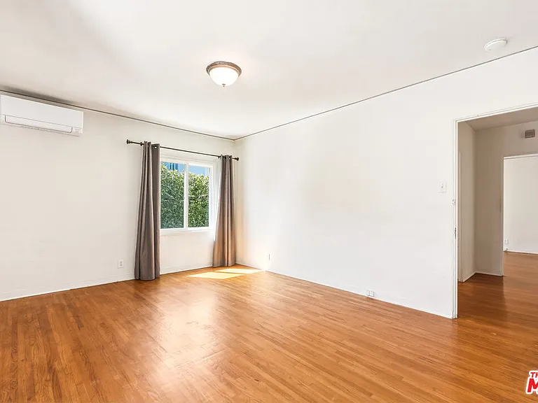 2613 Cloverfield Blvd — Photo 27