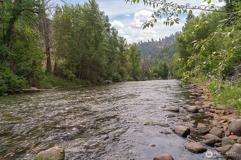 2nd image of 309 Mad Ranch Lane