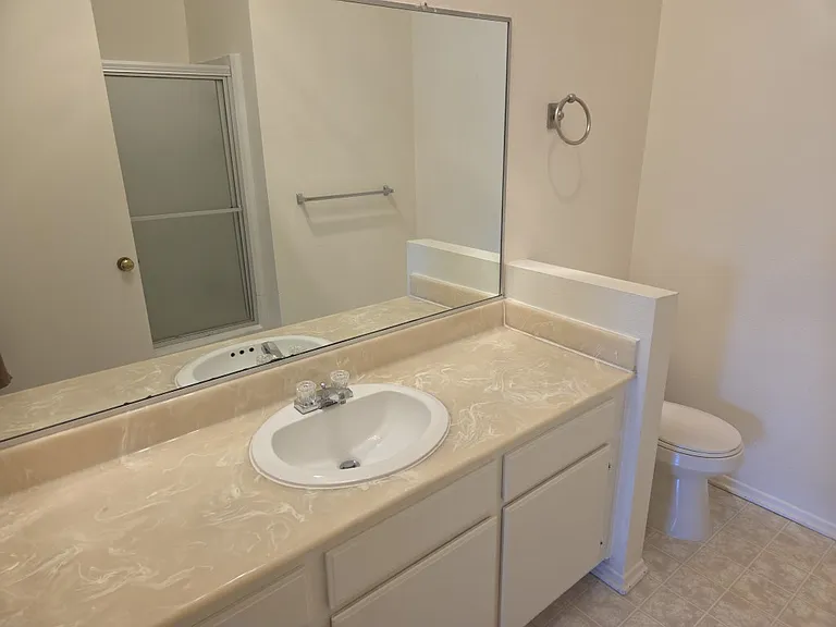 13561 Moorpark St — Photo 7
