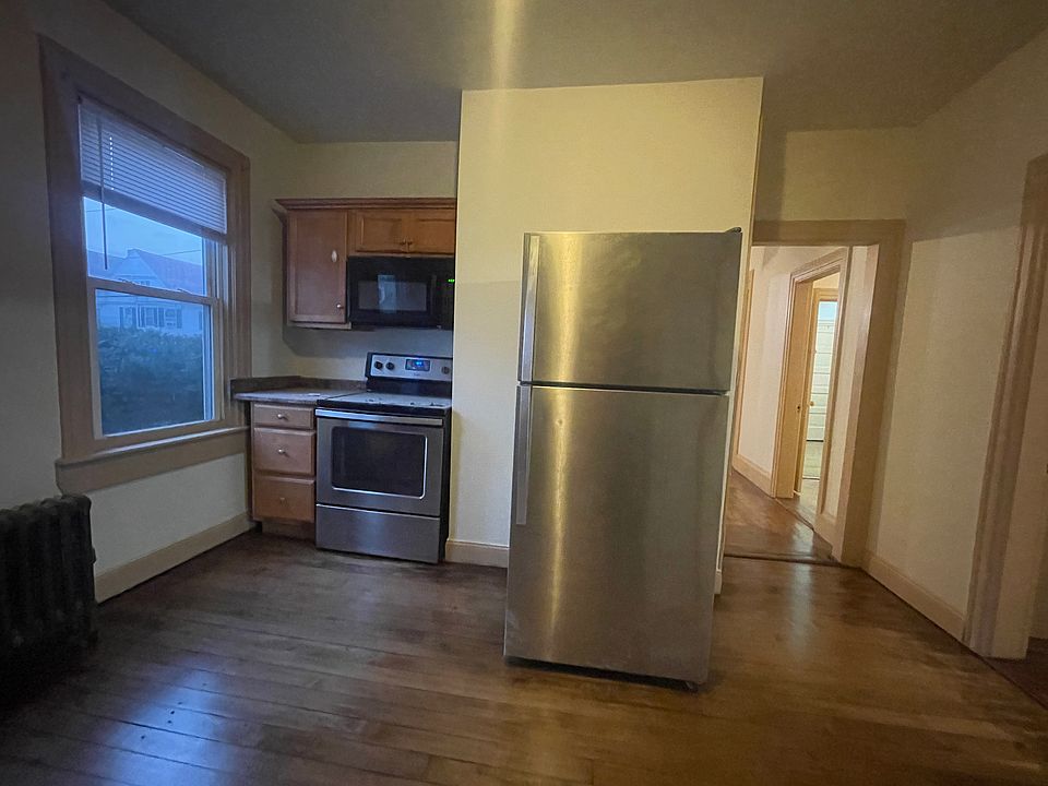 1st image of 241 Ohio Ave #2
