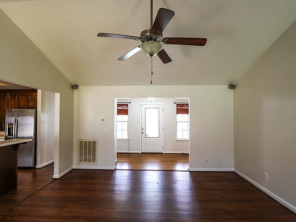 4th image of 1508 Ryleigh Way SW