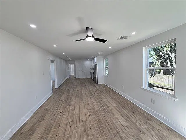 3 bed, 2.0 bath, 1200 sqft, $1,900 — Photo 3