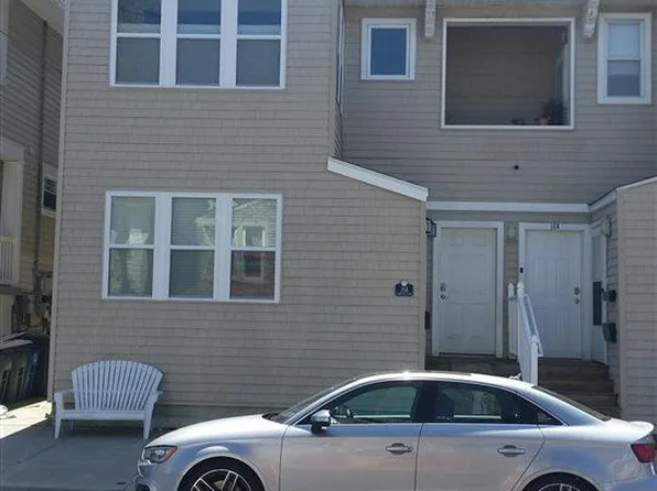 16 S Buffalo Ave #B, Ventnor City, NJ 08406