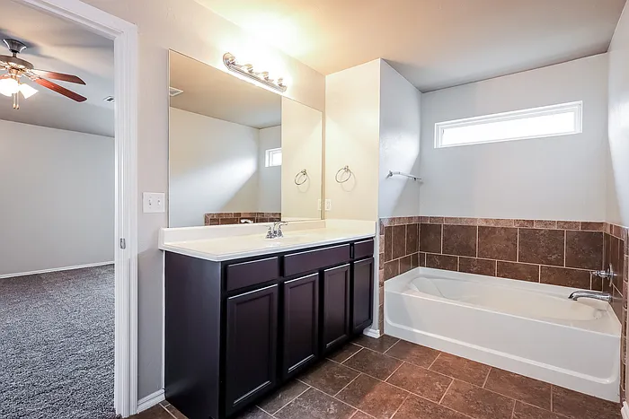 9612 Evie Dr — Photo 10