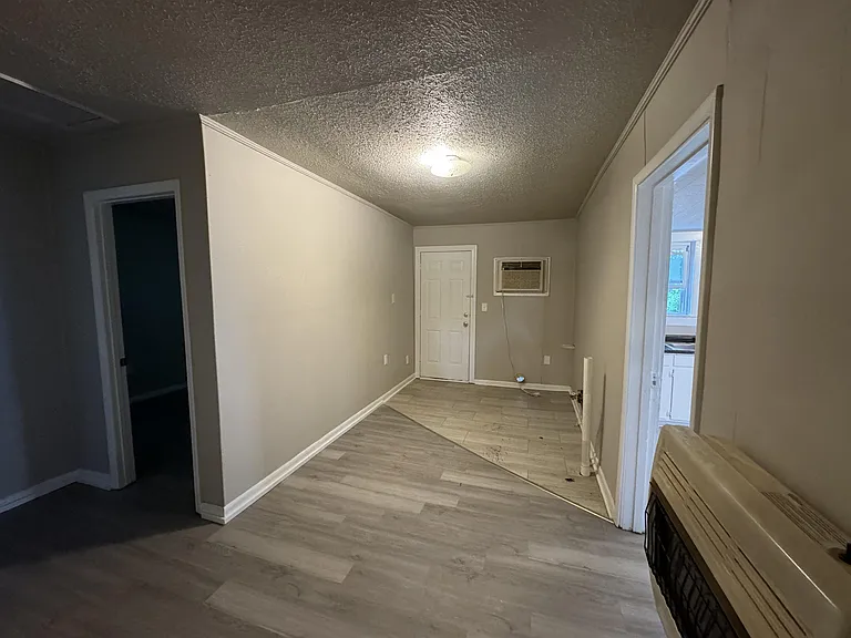 1202 Church St NW — Photo 4