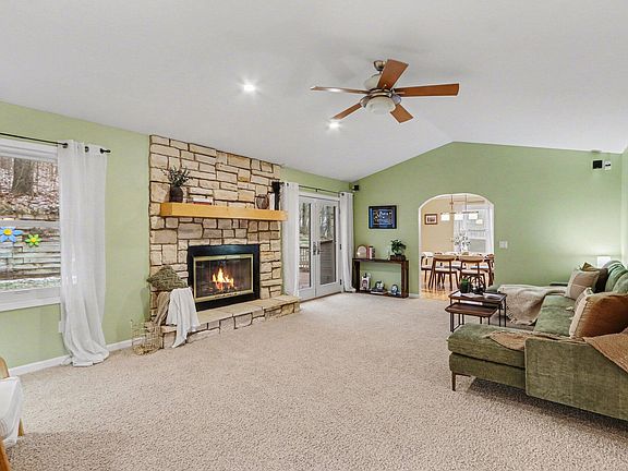 2nd image of 10466 N Riverview Dr