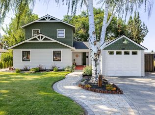637 NW Canyon Dr, Redmond, OR 97756