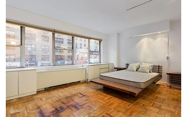 Sold by Douglas Elliman | media 15