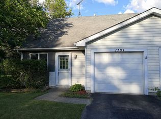 1101 Pheasant Run Ln, Aurora, IL 60504