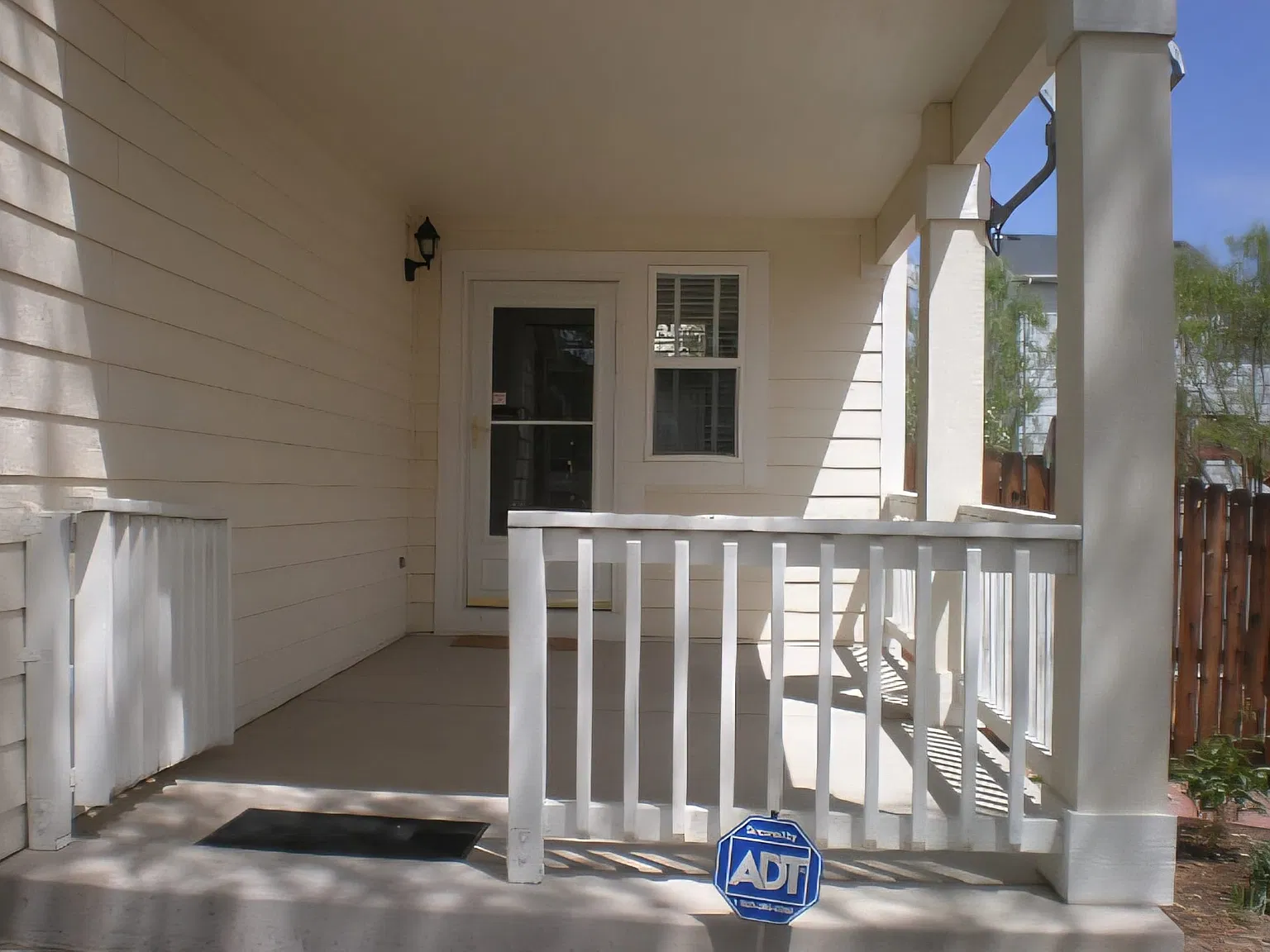 5 bed, 3200 sqft, $2,995 — Photo 4