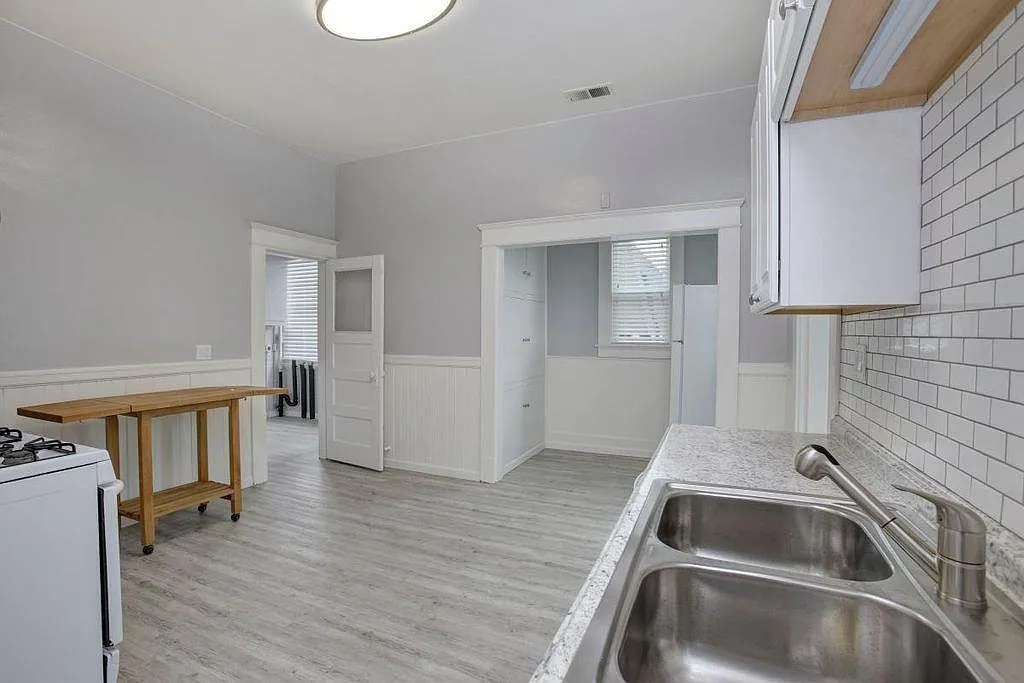 1141 Lafayette St — Photo 3