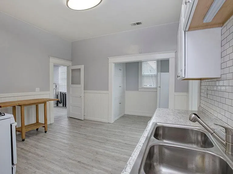 1141 Lafayette St — Photo 3