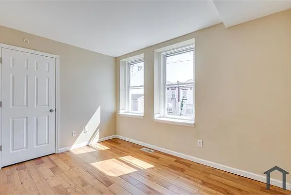 3 bed, $2,200 — Photo 3