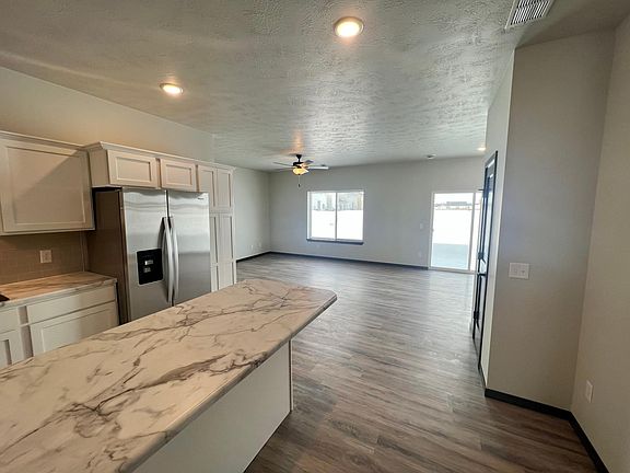 3rd image of 5512 E Lebridge St