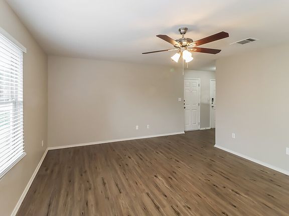 4th image of 510 Riverway Ln