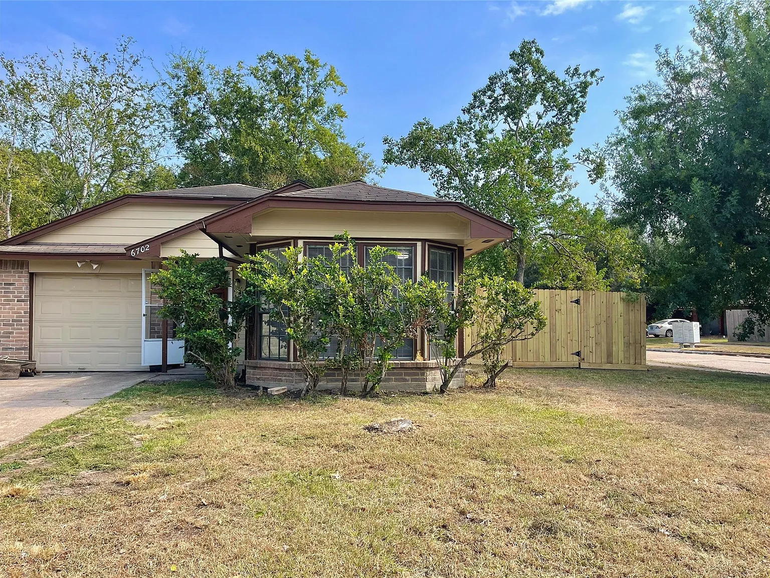 2 bed, 1.0 bath, 1130 sqft, $1,500 — Photo 1