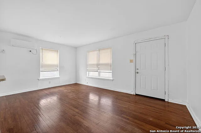 118 Compton Ave #1 — Photo 5