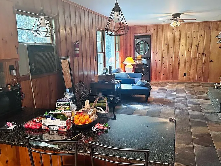 Kitchen breakfast Nook , Family Living