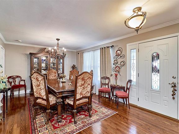 3rd image of 12132 Swan Lake Dr