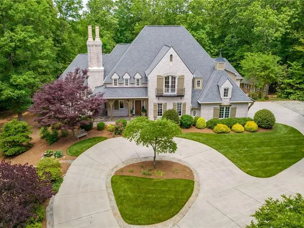 171 Wellsprings Ct, Pfafftown, NC 27040