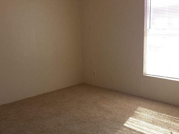 4th image of 708 W McMurray Blvd