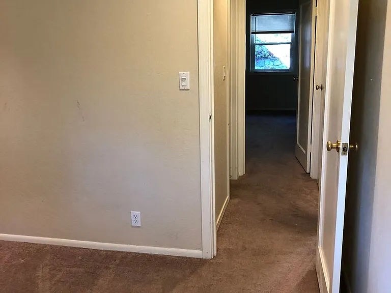 14645 Meadow Dr — Photo 12