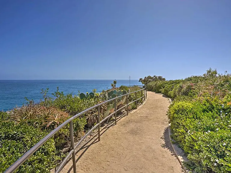 1570 N Coast Hwy #3 — Photo 33