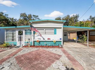 127 Tara Dr, Tavares, FL 32778