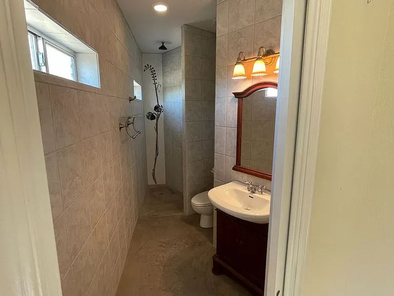 44 Lady Of The Mountain Rd — Photo 16