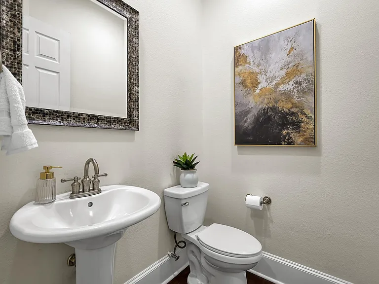 1701 Summer St — Photo 18