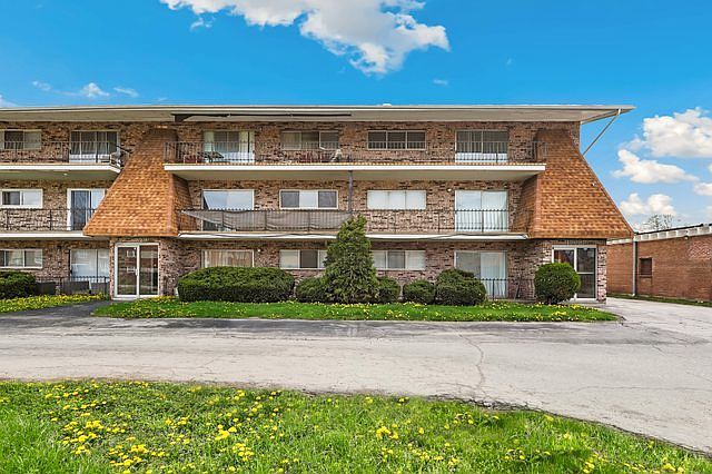 1st image of 15335 Martin Luther King Jr Dr APT 21