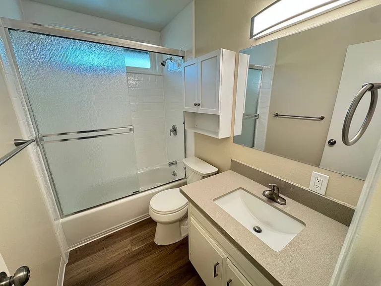 Orange Ave Apartments — Photo 7