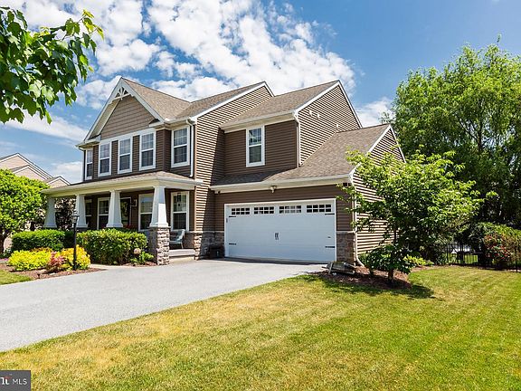 2nd image of 73 Country Side Ln