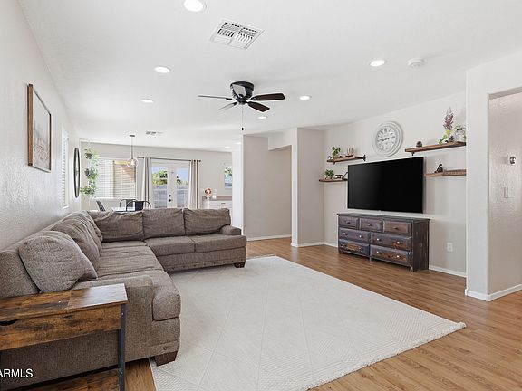 3rd image of 17449 W CALAVAR Road