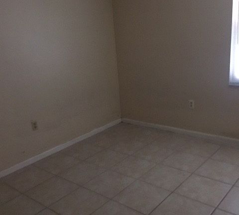 3rd image of 190 Hickory Woods Ct APT 1A