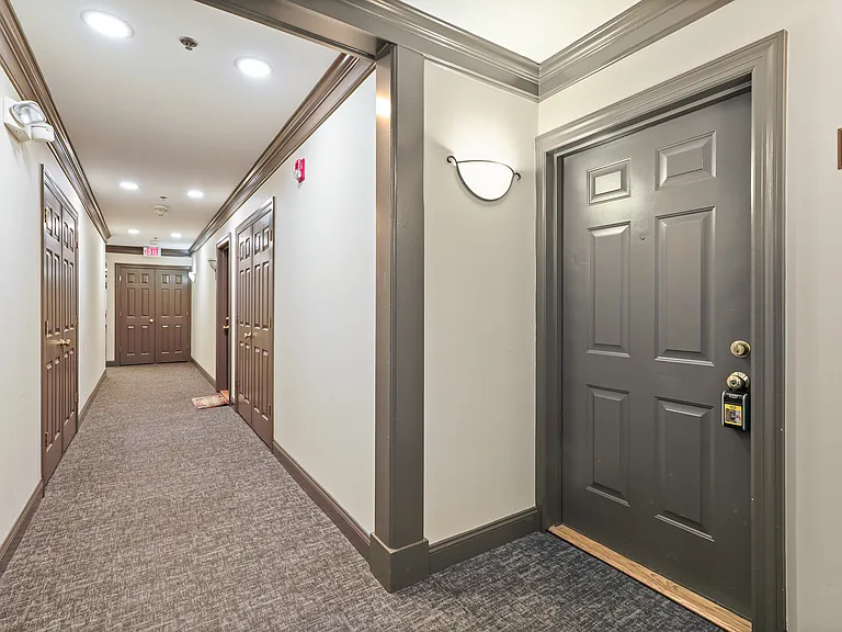 2435 Bedford St #21 — Photo 22