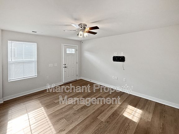 5th image of 705 Cresslyn Ct