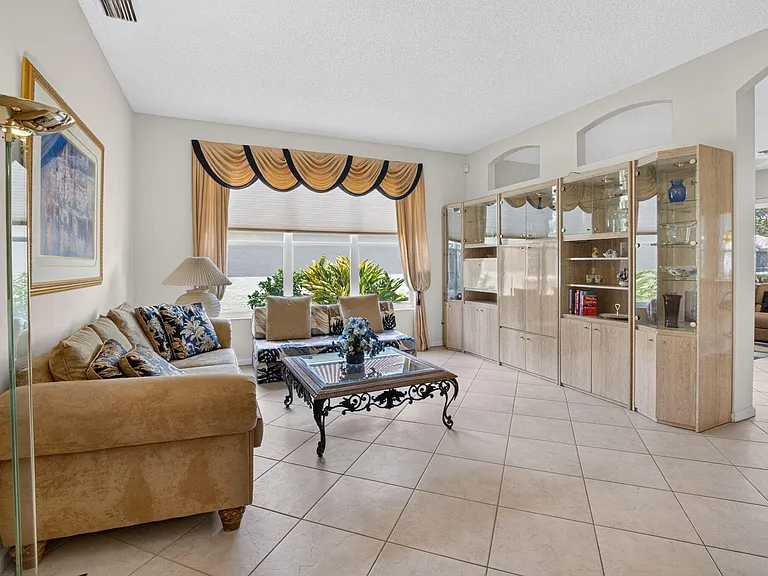 7625 Las Cruces Ct — Photo 11