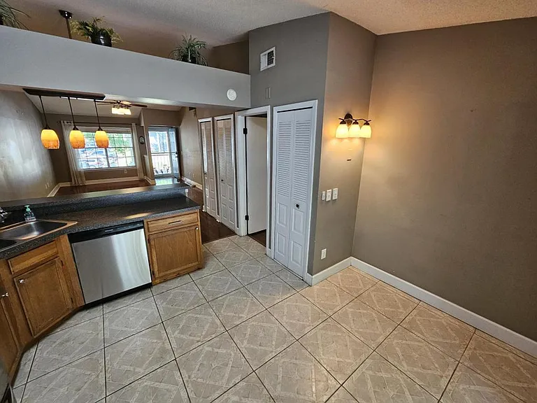 5477 Lake Margaret Dr #F — Photo 16