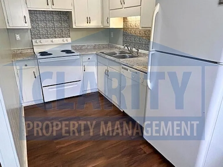 1380 Village Oak Cir NW — Photo 6