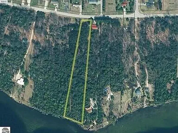 Briar Ln, Bellaire, MI 49615