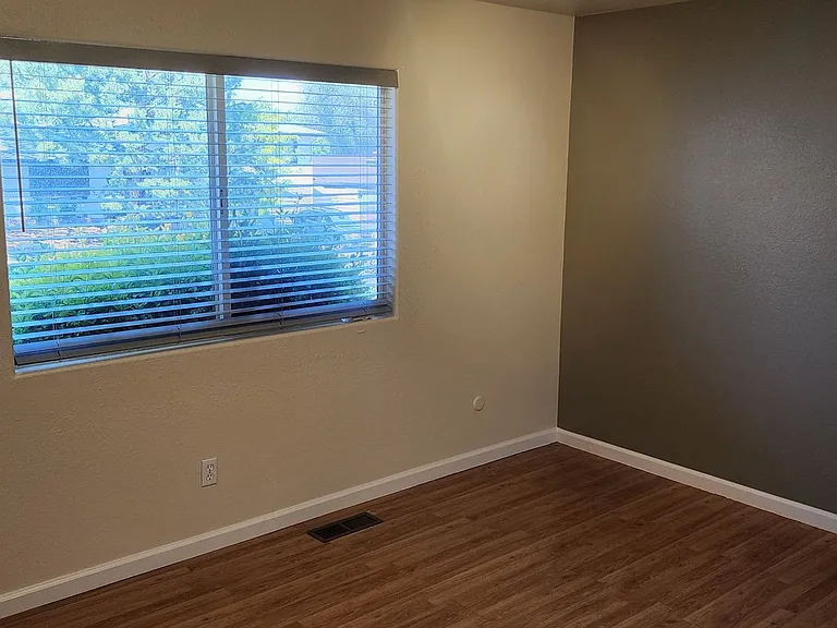 2580 Valmar Pl — Photo 8
