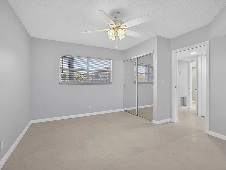 3590 Via Poinciana #202 — Photo 12