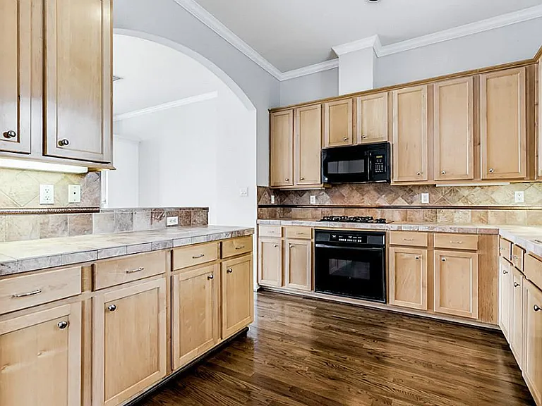 513 Leverkuhn St — Photo 11