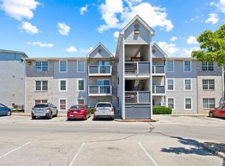 927 Emery Rd APT C101, Lawrence, KS 66044