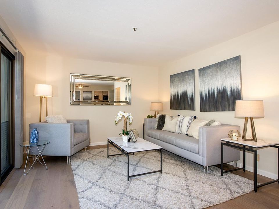 1st image of 575 Tyndall St APT 2
