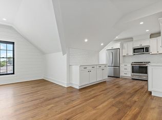 99 Lynde St #H, Old Saybrook, CT 06475